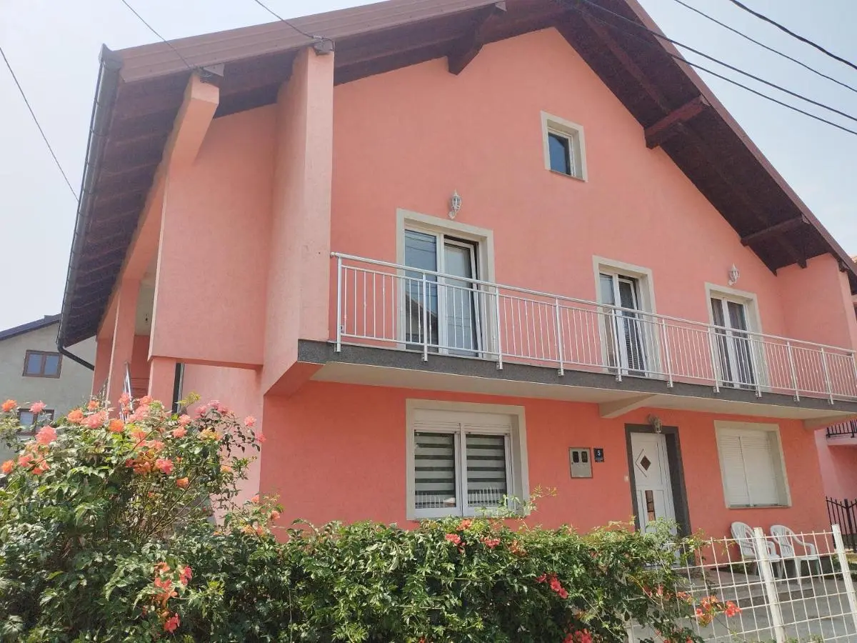 Apartman Leki