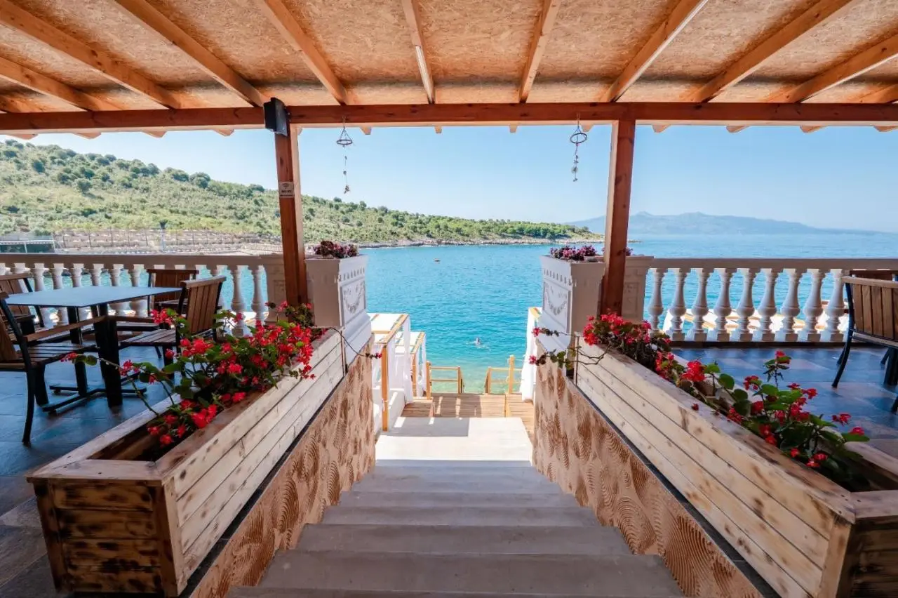 Villa Juna Beach