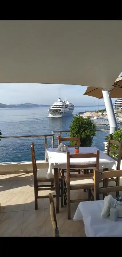 Titania Hotel