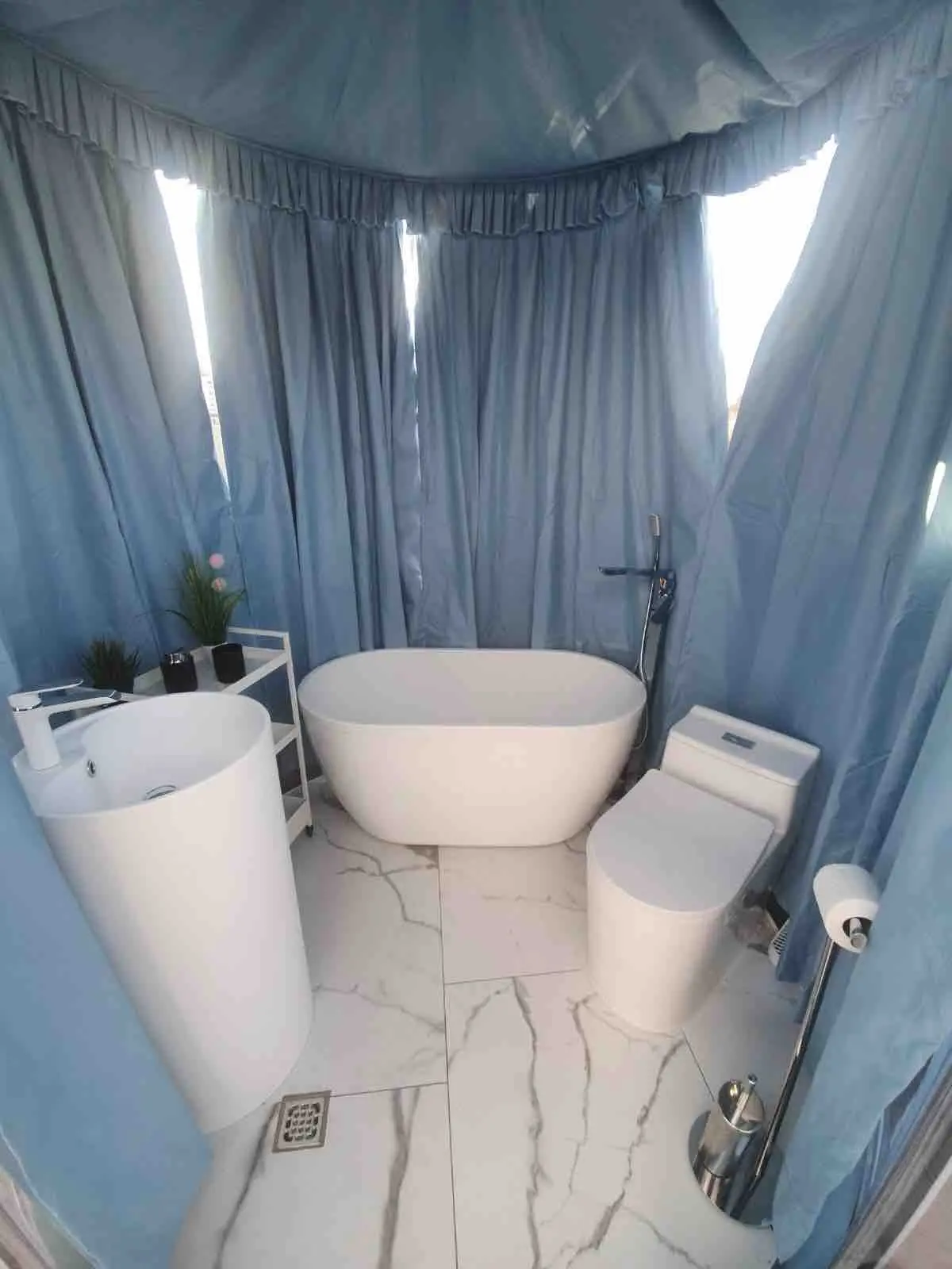 Olympic 84 outdoor Jacuzzi three bedroom apartment