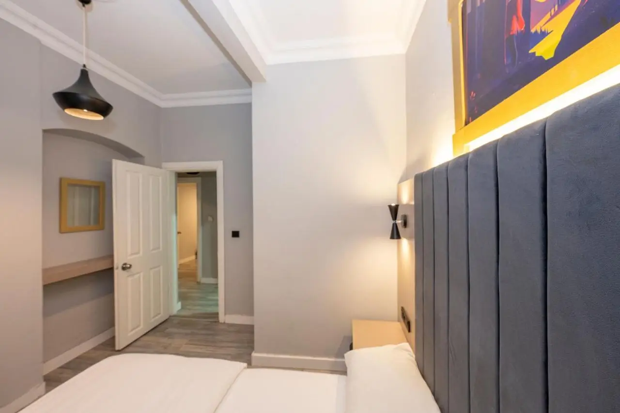 Cirrus Suites
