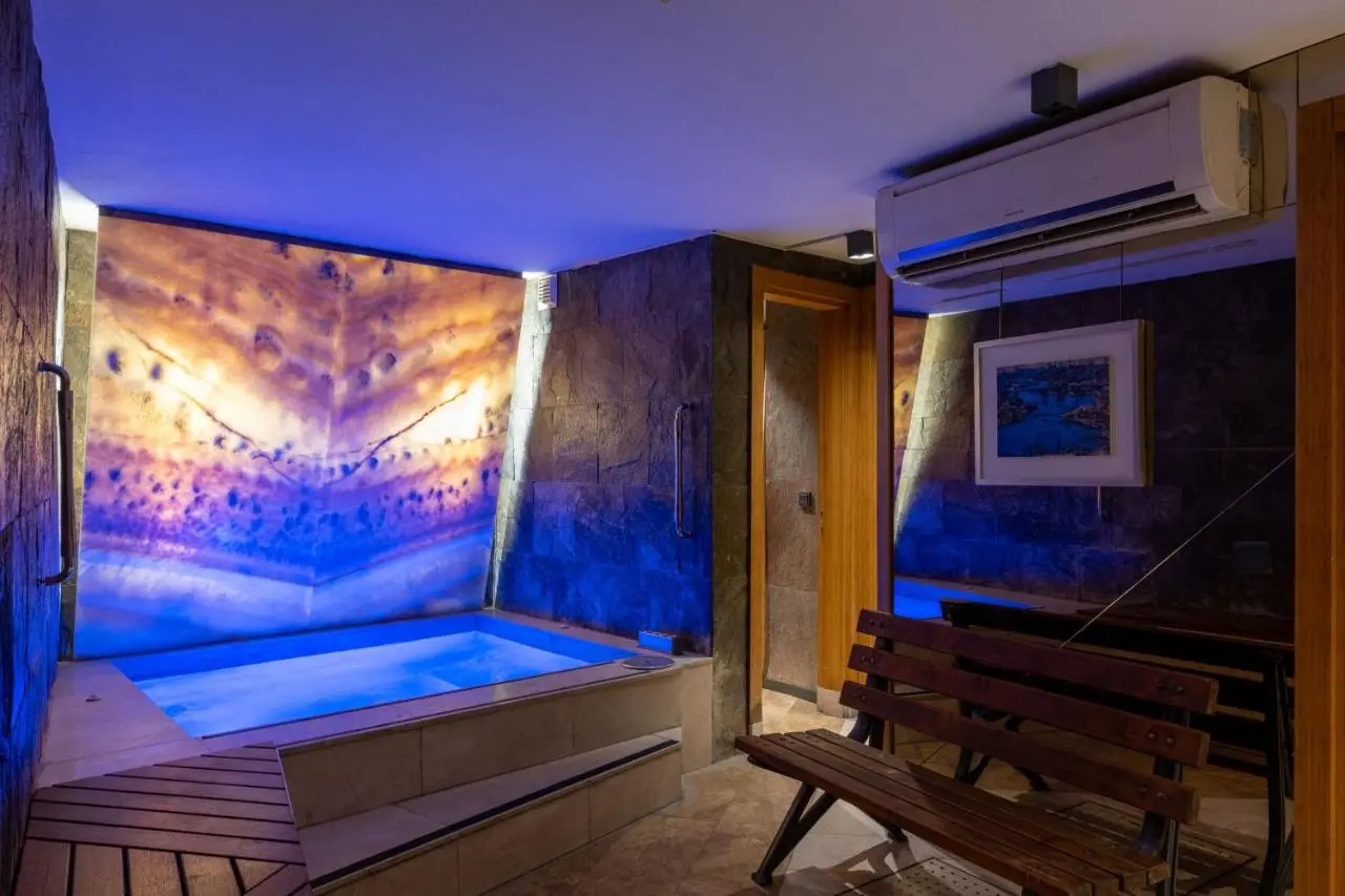 Tulip City Hotel & SPA