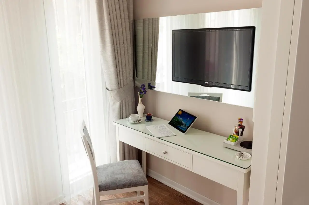 Ten Rooms Istanbul Hotel