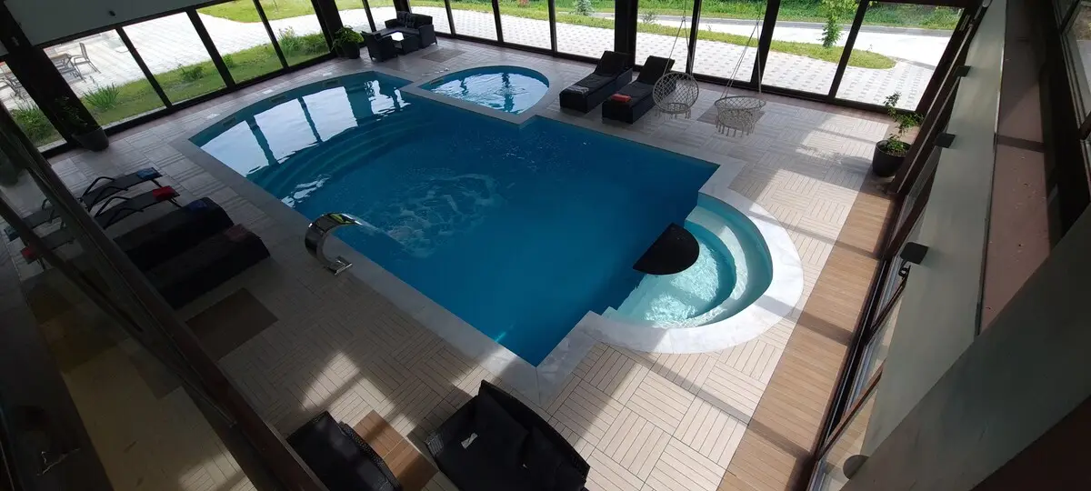 Luxury apartment with sauna and pool