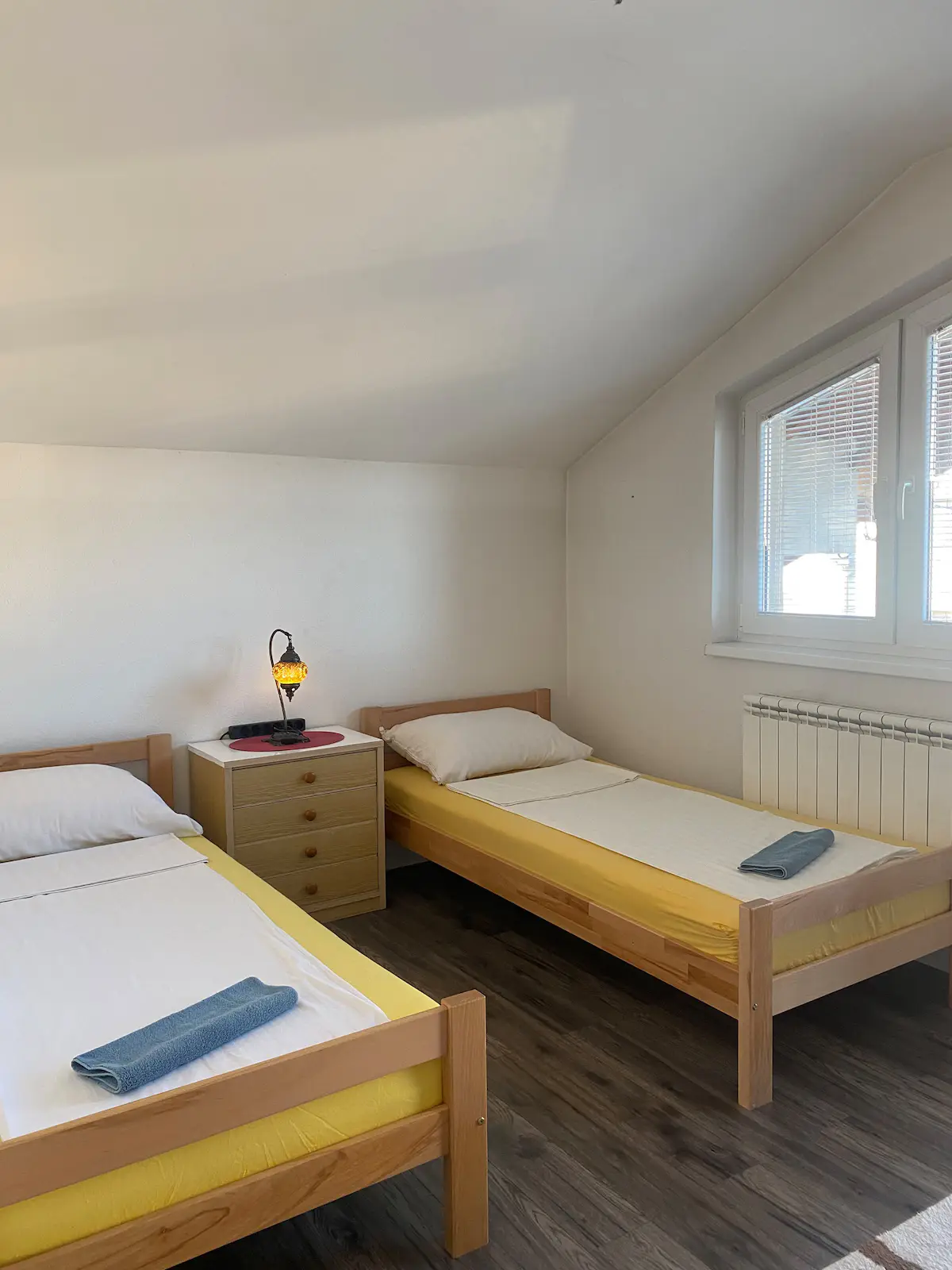 Big room(2beds), balcony,Wi-Fi & parking