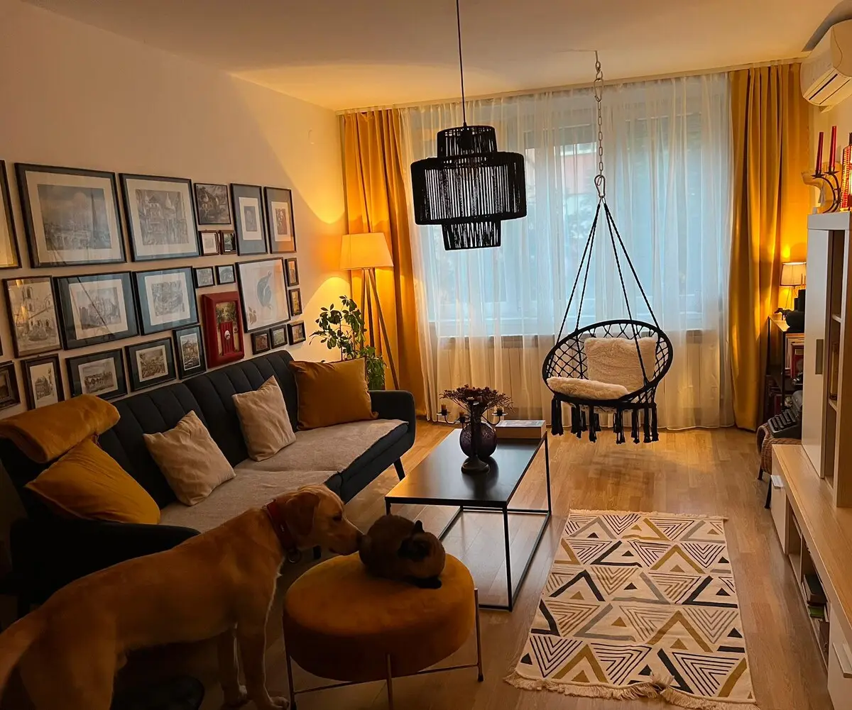 Private room in authentic and charming city nest