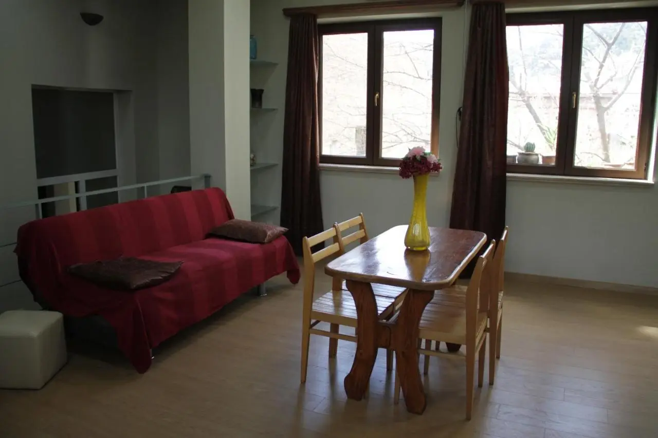 Sololaki 7 Guest House
