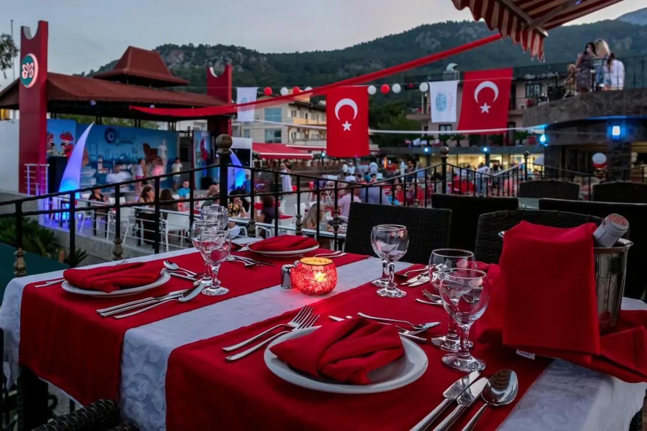 Aleria Belport Beach Hotel