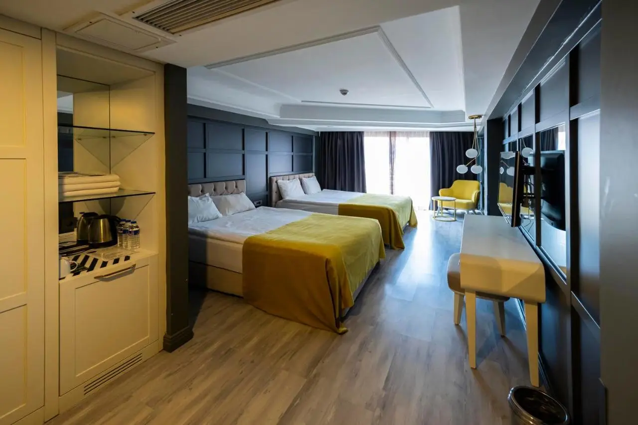 B LOFT HOTEL
