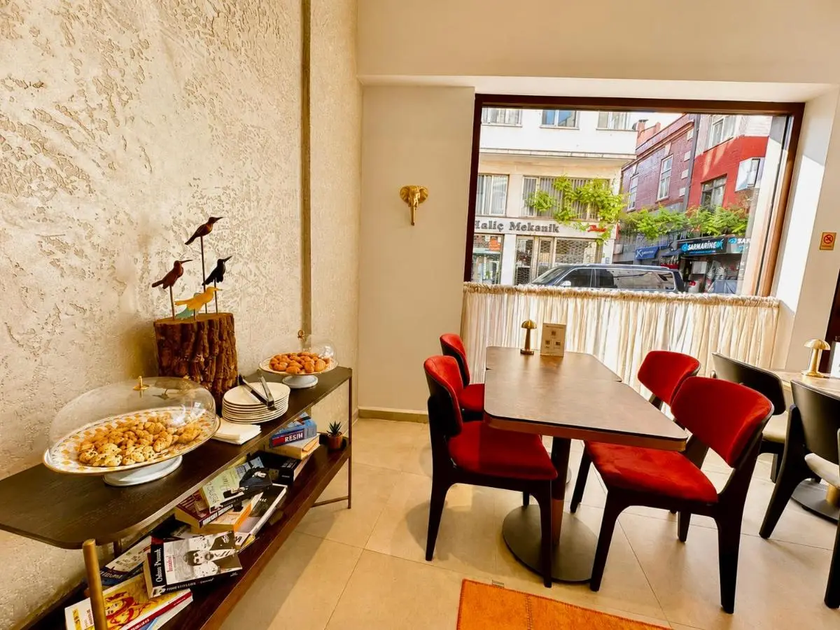 Smart and Simple Hotel Karakoy
