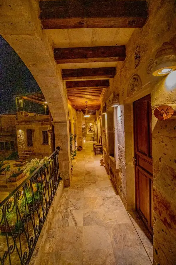 Aren Cave Hotel And Art Gallery
