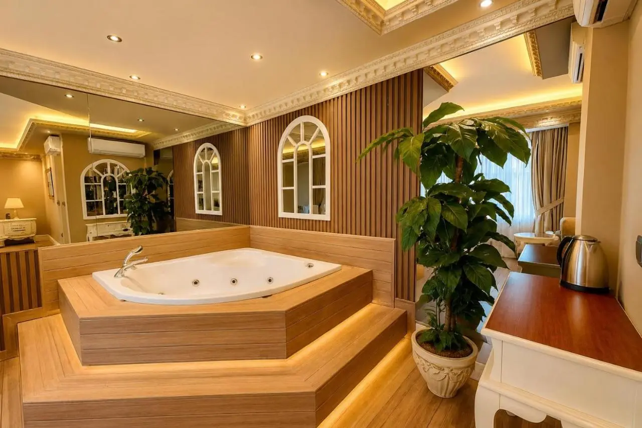 REAL KiNG RESiDENCE