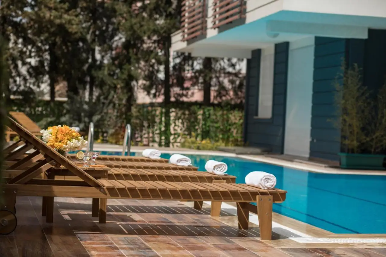 Elanis Suites
