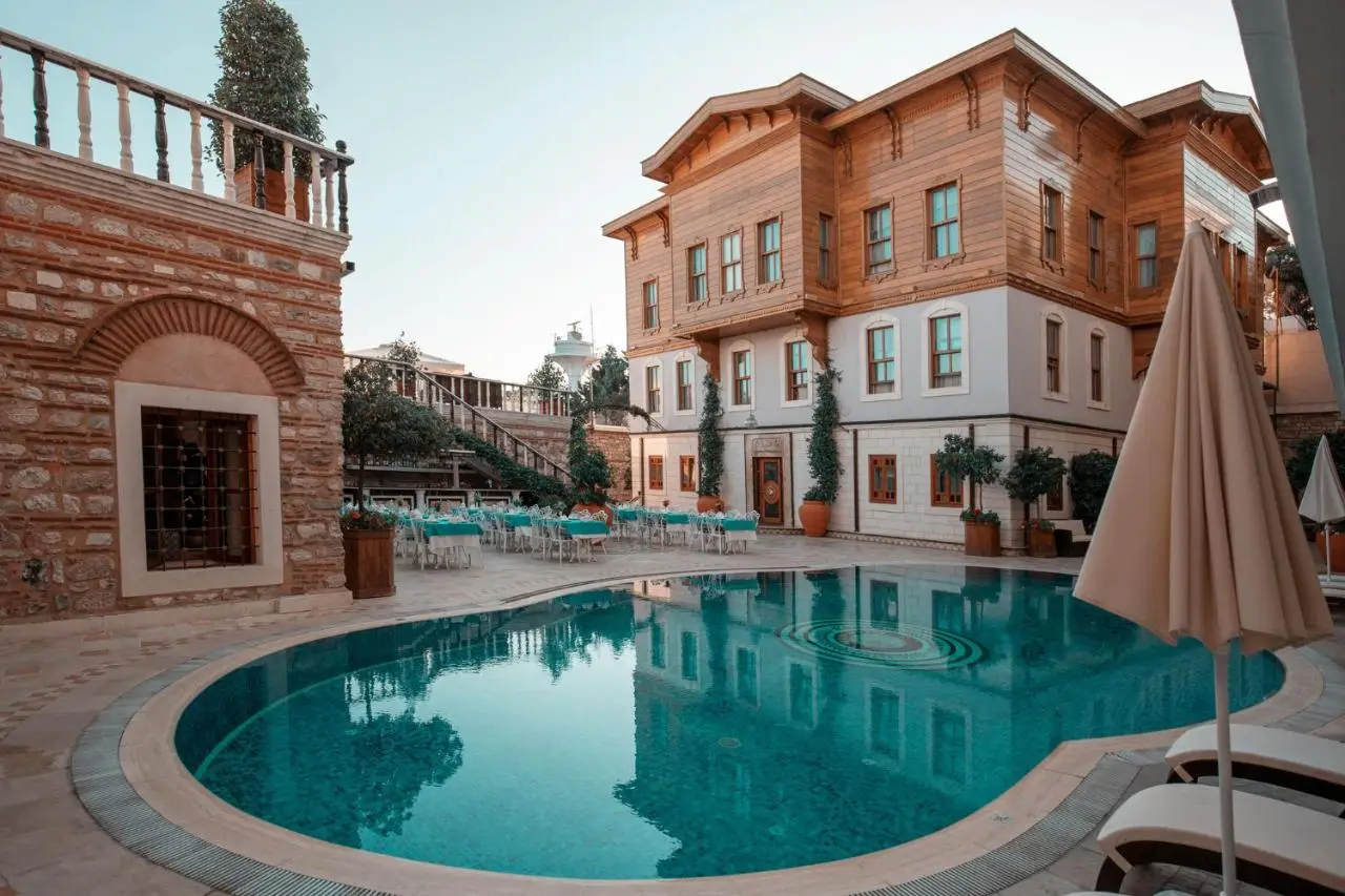 Seven Hills Palace & Spa