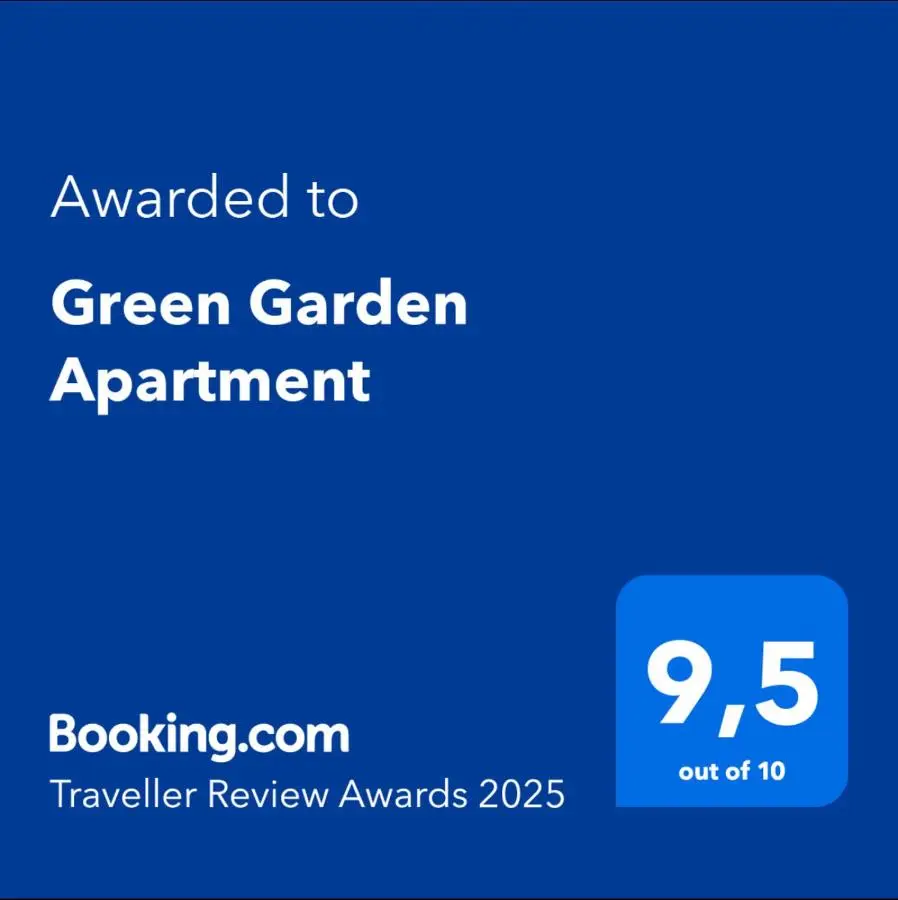 Green Garden Apartment