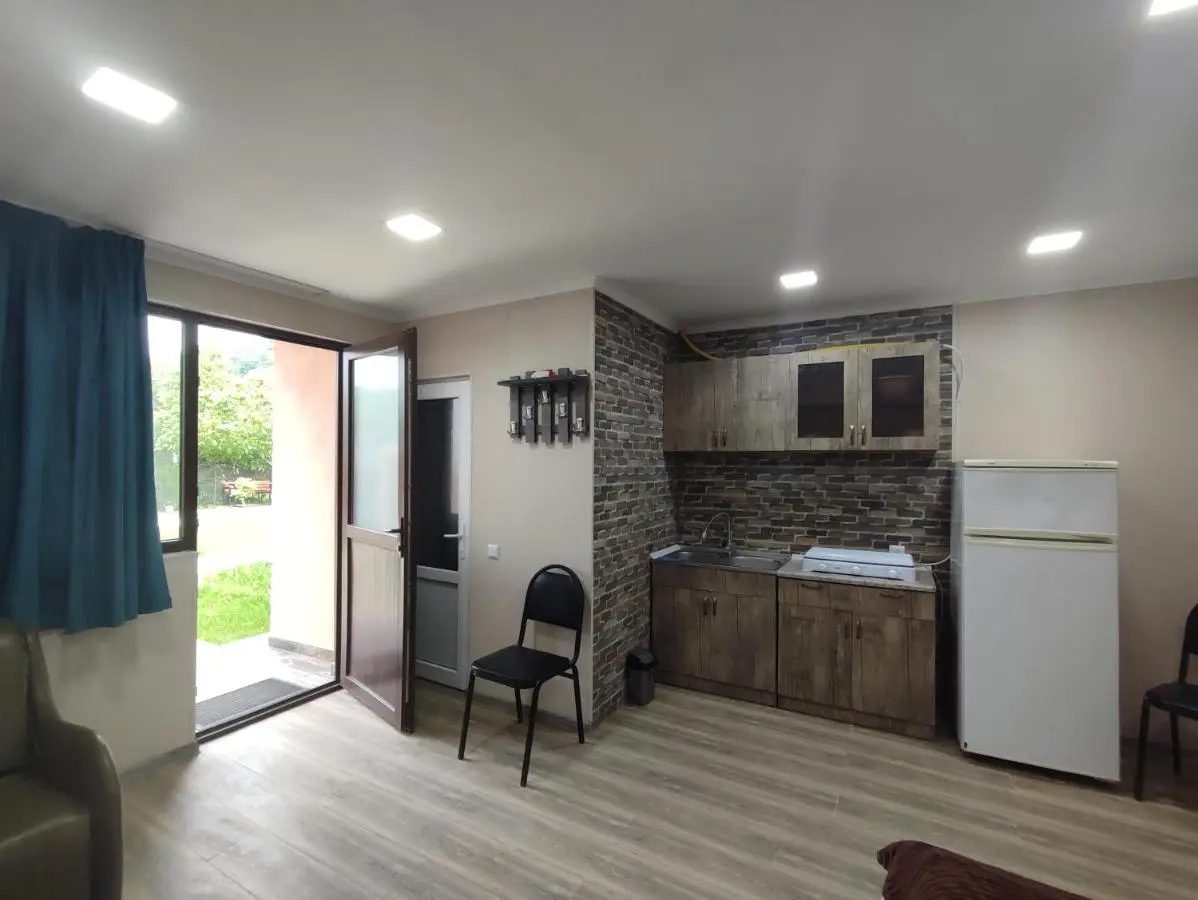 Ananuri Cottages