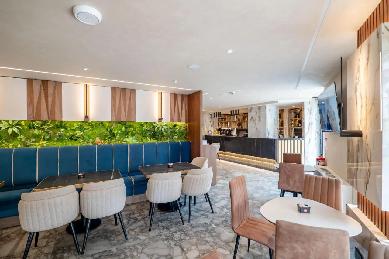 Mattis Hotel