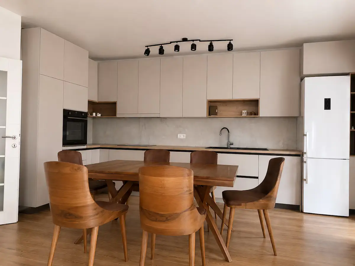 VillaGreenDream: 10 Min from Airport, Free Parking