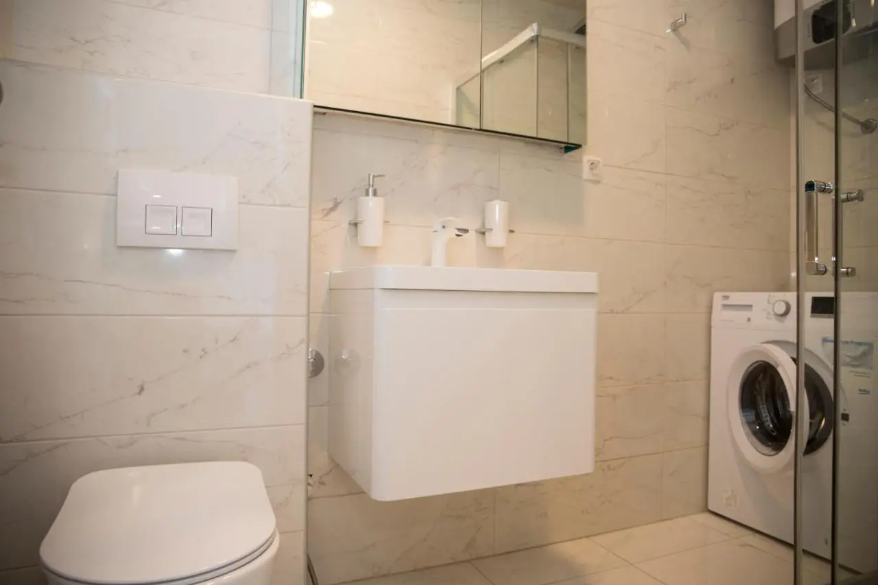 Kovac Riverfront Apartments