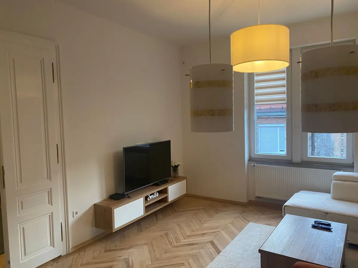 3 Room High Standard Apartment 80 qm Center