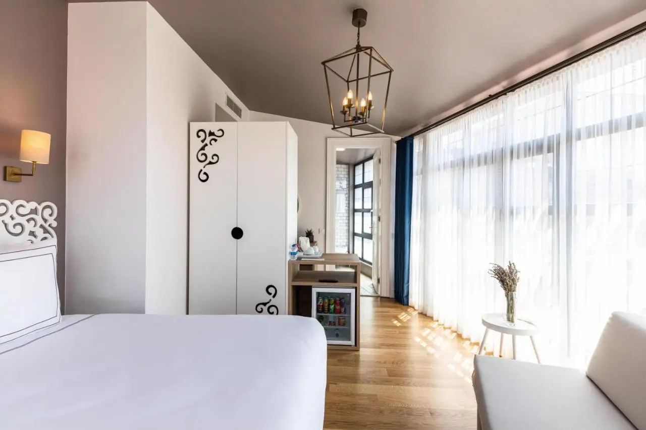 Petros Hotel