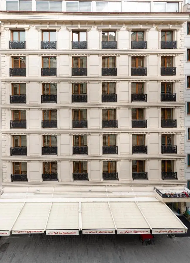 The Center Hotel