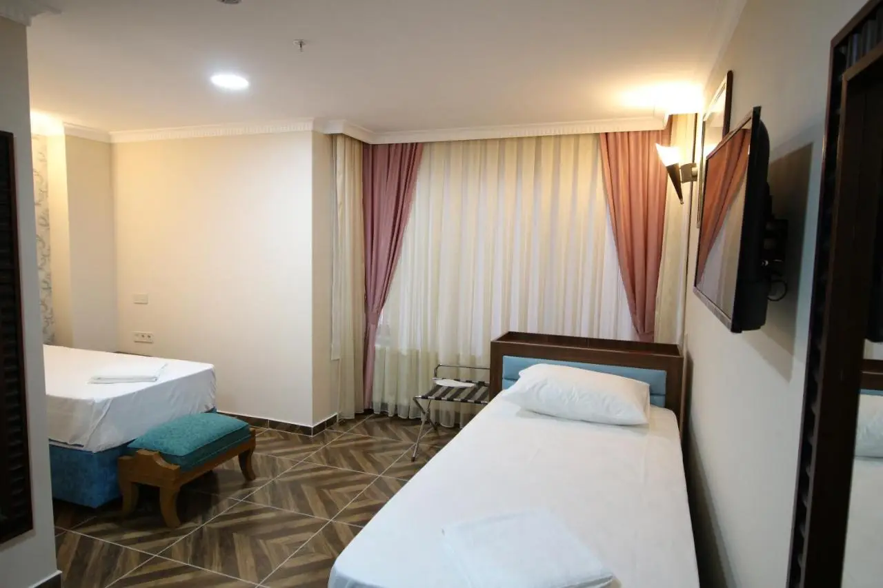 HOTEL ÜMİT YENİKAPI