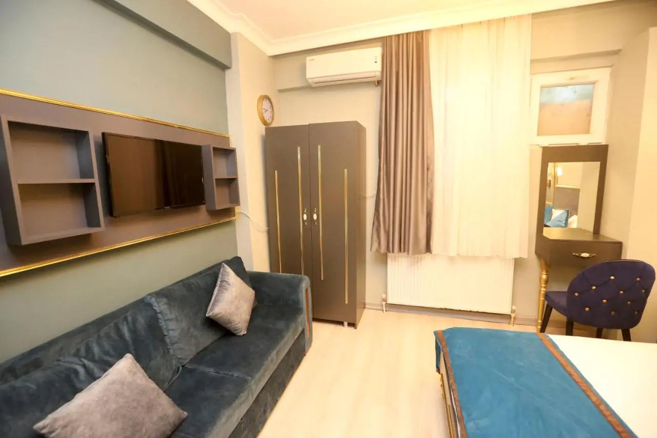 Grand Moon Hotel Suites