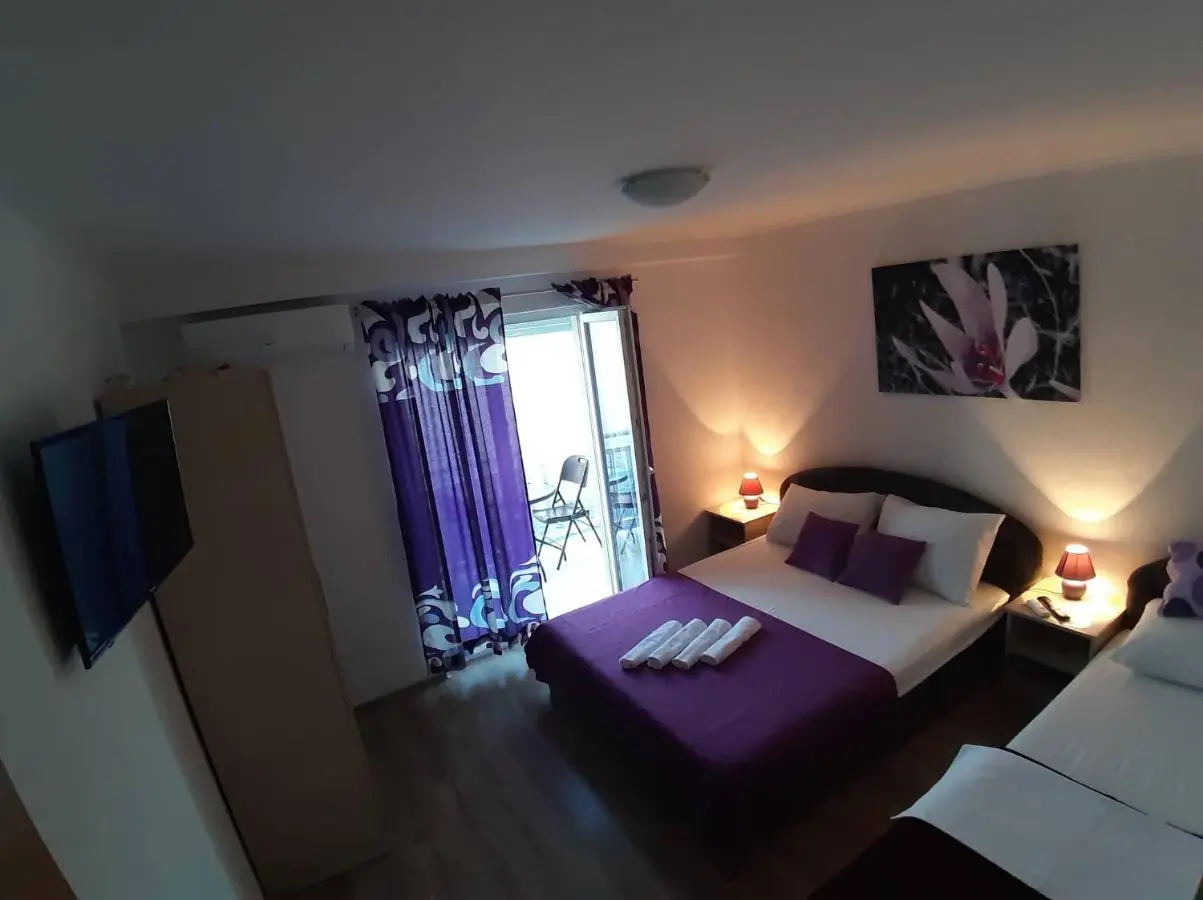 Apartments Leža