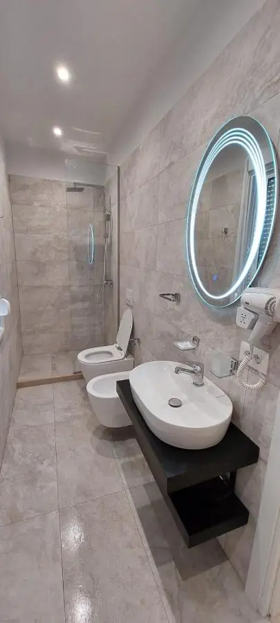 HOTEL KRISTAL