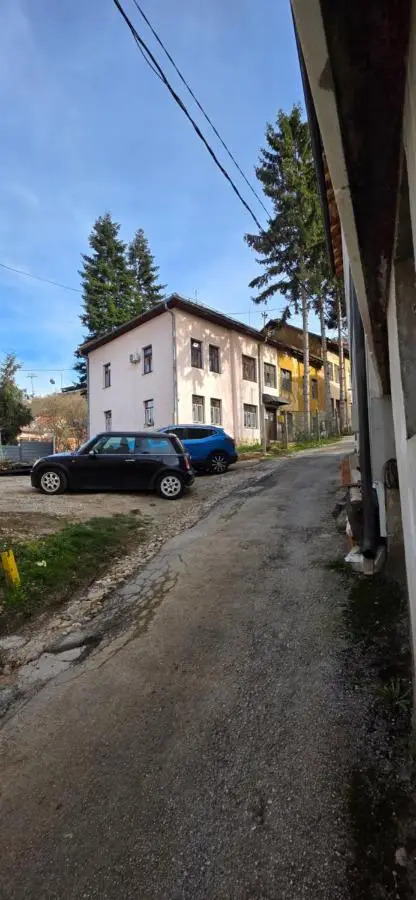 Live Bosnian life