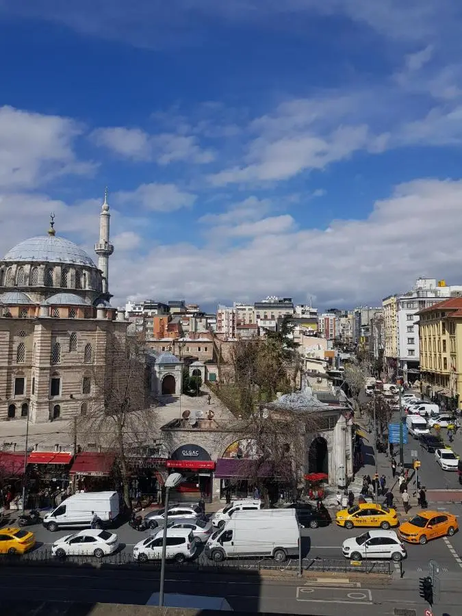 Martinenz Hotel Old City