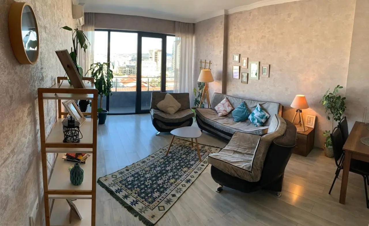 Ameri Plaza Green Apartments