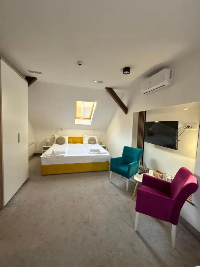 Deluxe Nortel Hotel