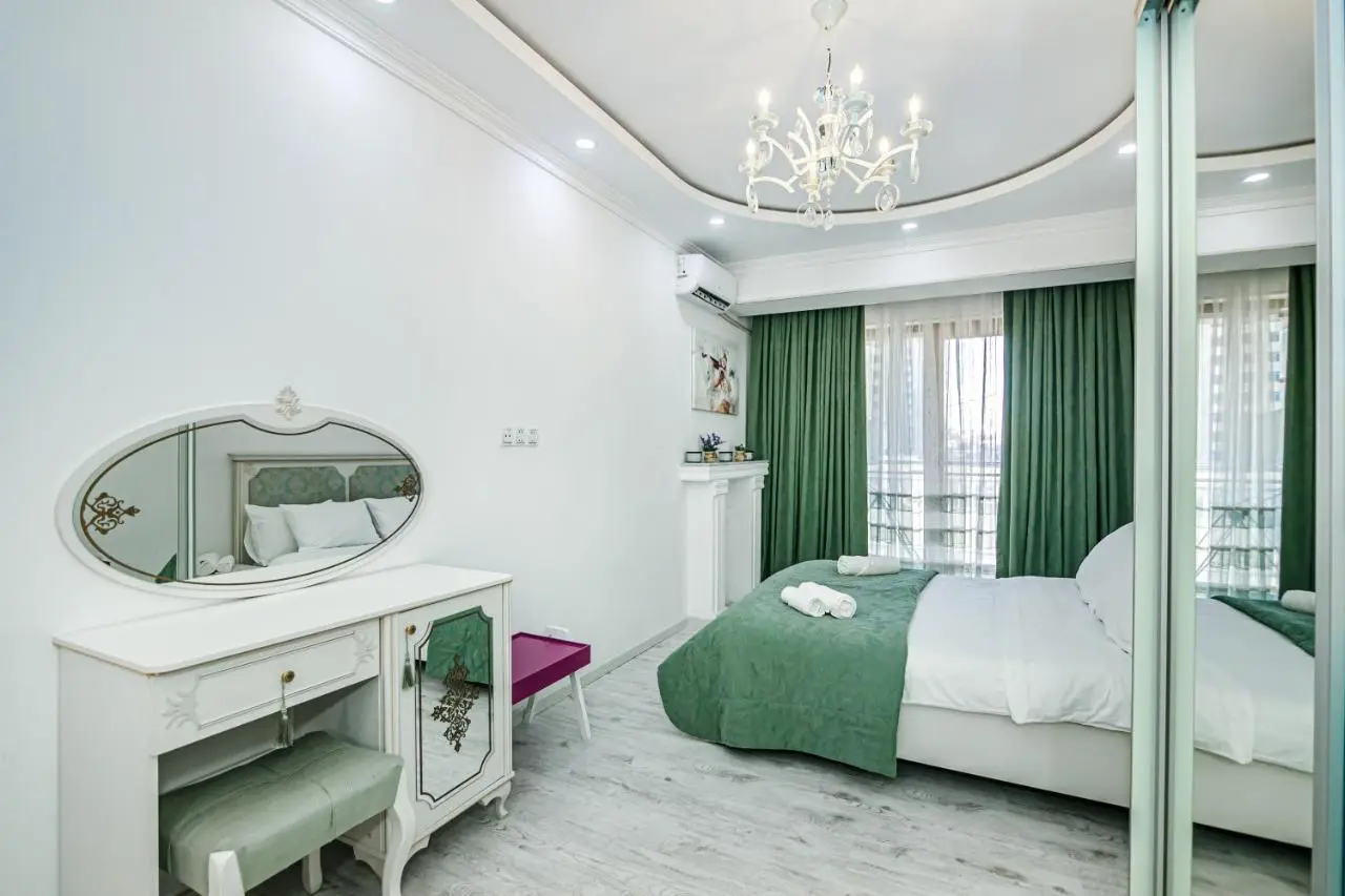 Park azure sweet apartment by Baku Housing