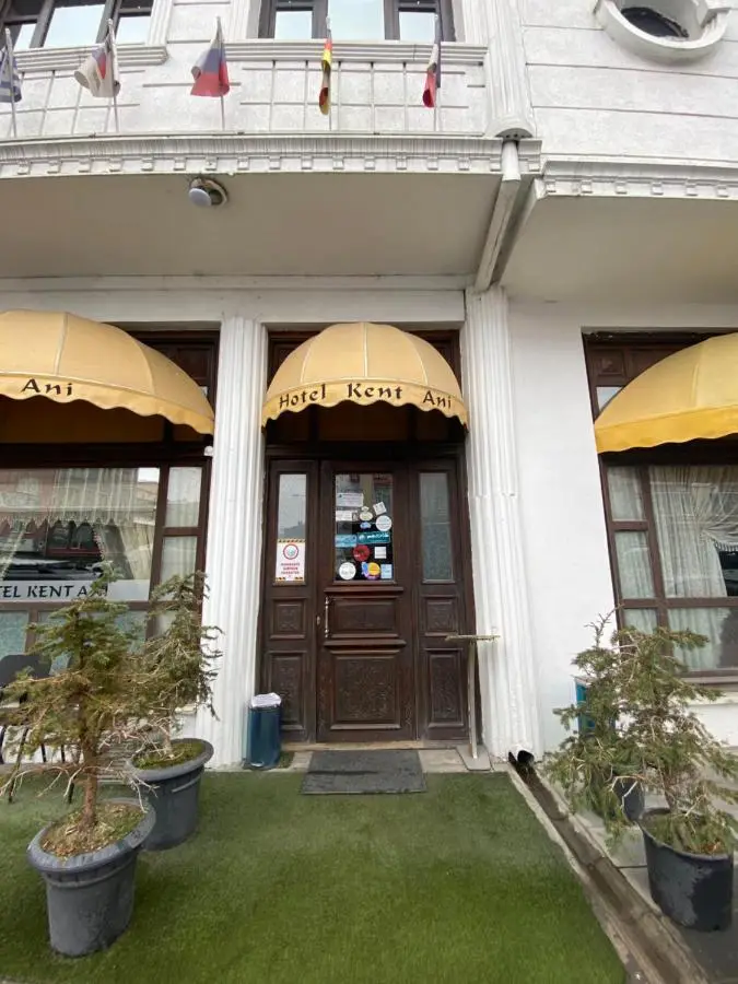 Hotel Kent Ani