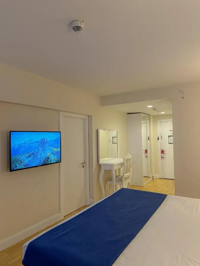 Luxury View Hotel