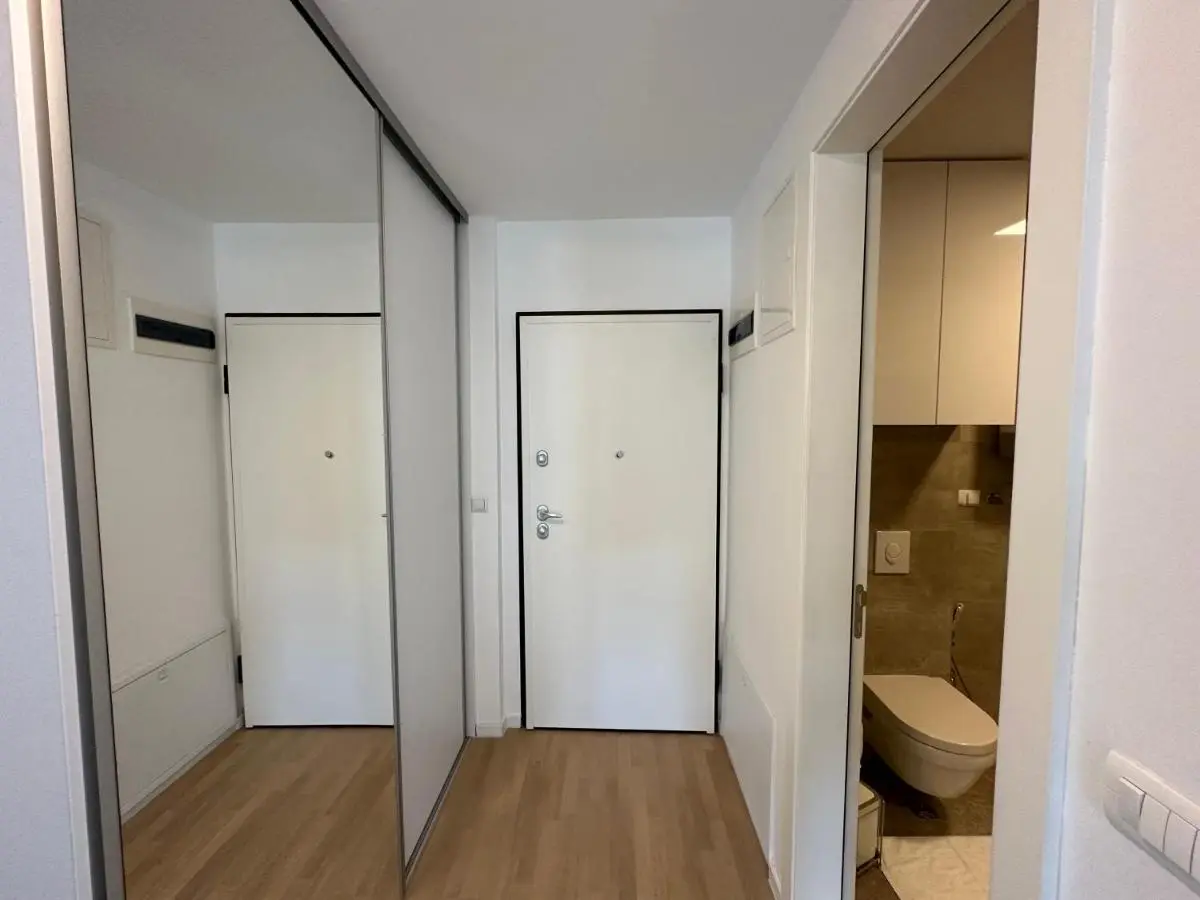 Apartment by expert Ado