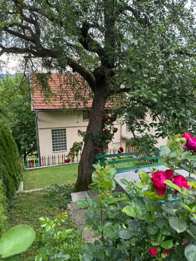 Sarajevo Flower Garden - Entire House & Private Garden