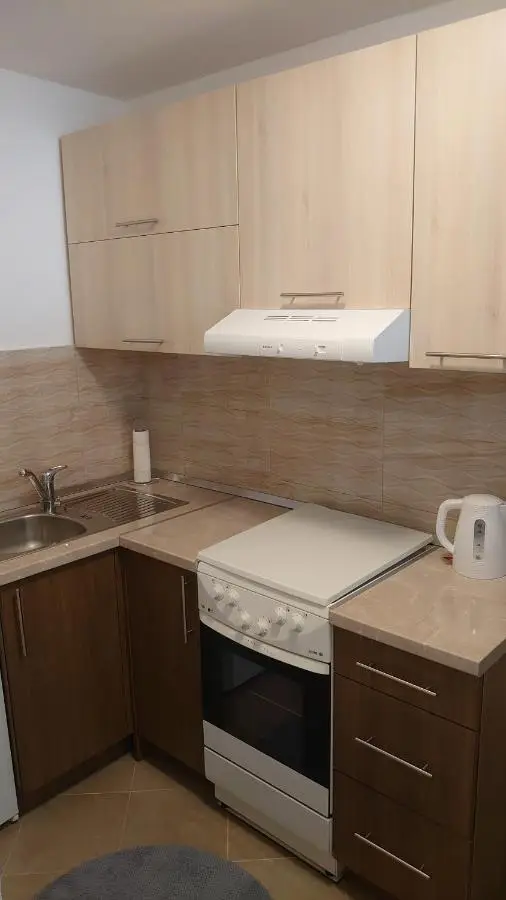 Apartments Tulipan - with free private parking garage