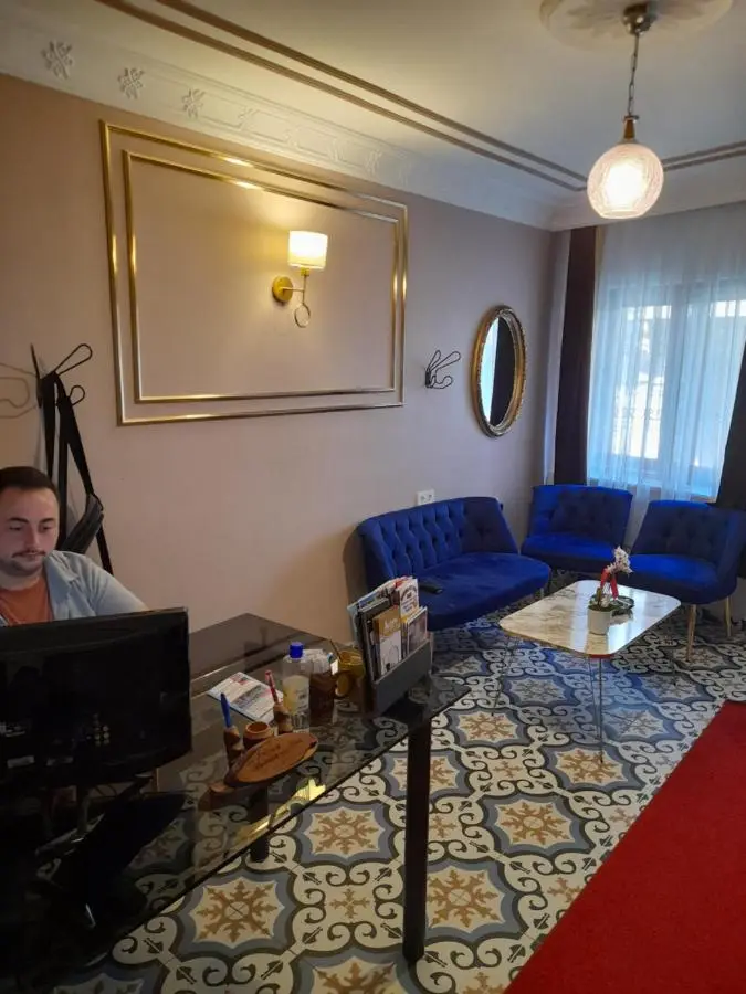 Emirhan Guesthouse & Suites