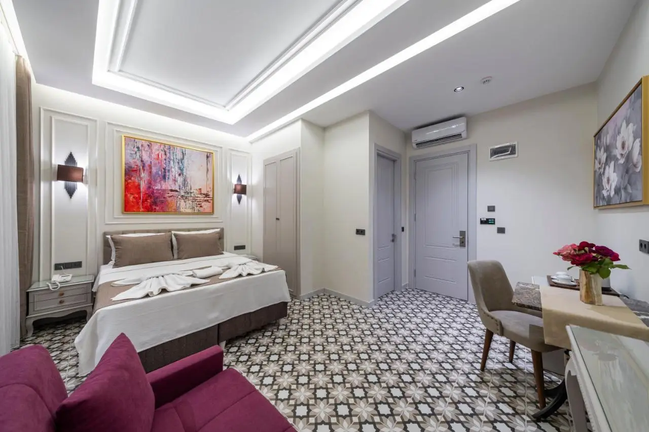 Pera Luna Premium Hotel