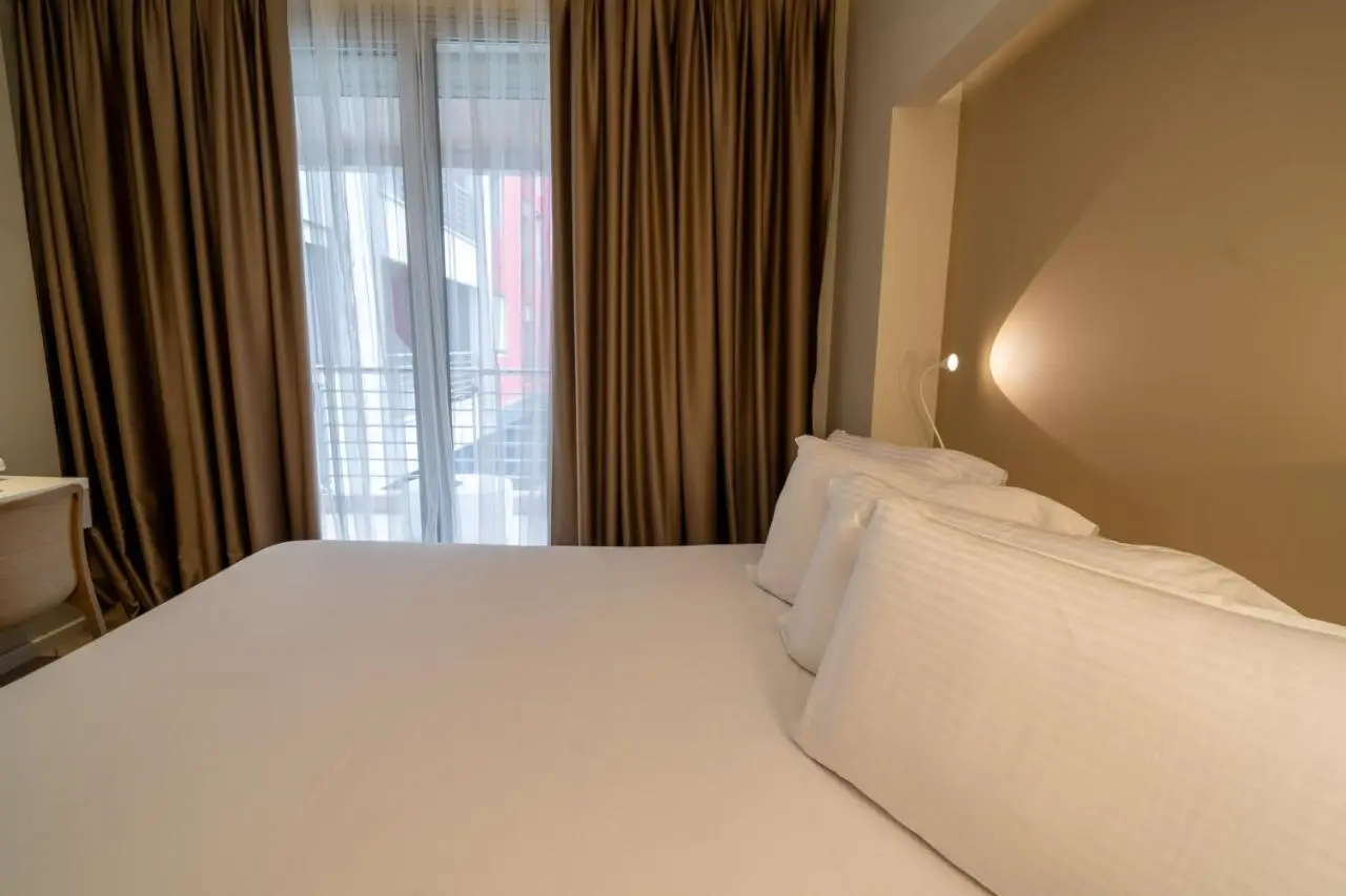 Lake Drive Rooms&Apartments