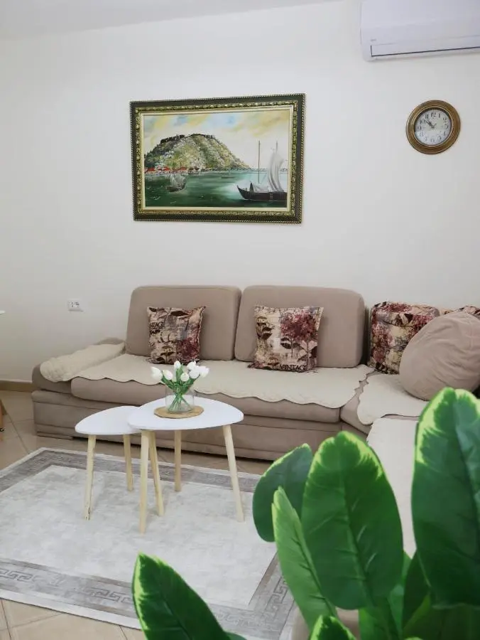 Fiora Apartment
