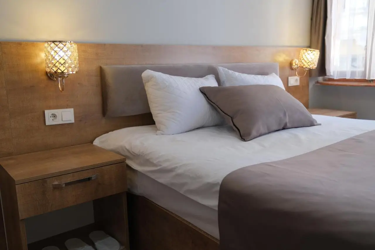 Adamantides Hotel