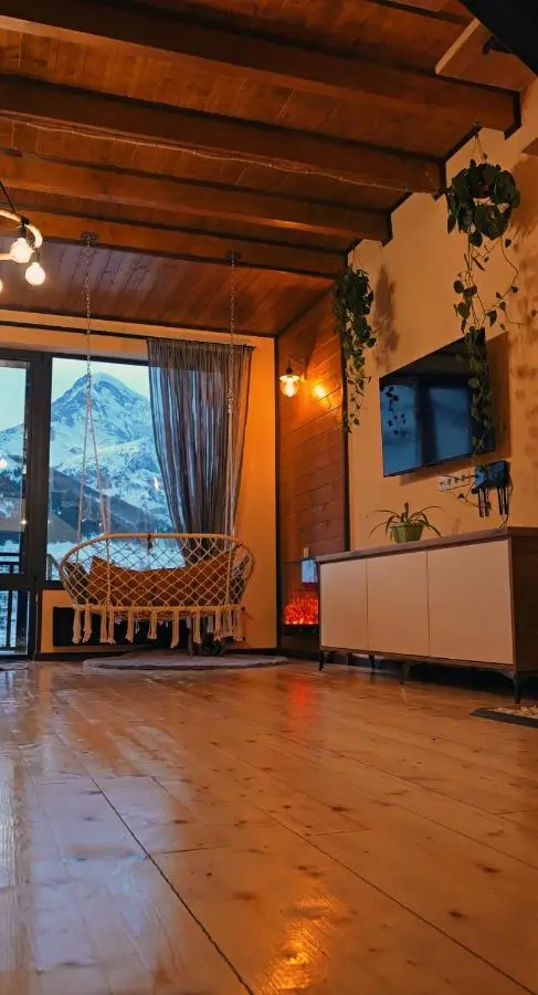 Rookhe Kazbegi
