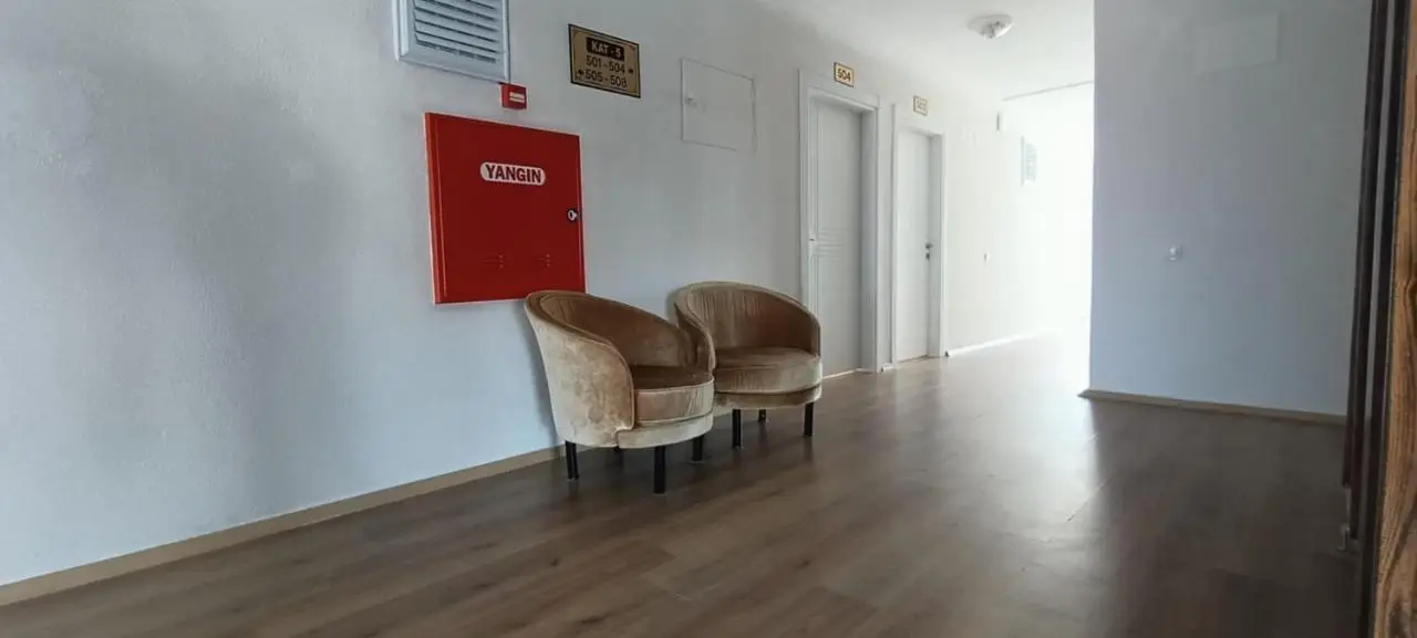 Far Life Hotel