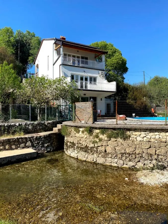 Villa Kosor Spring - Riverside