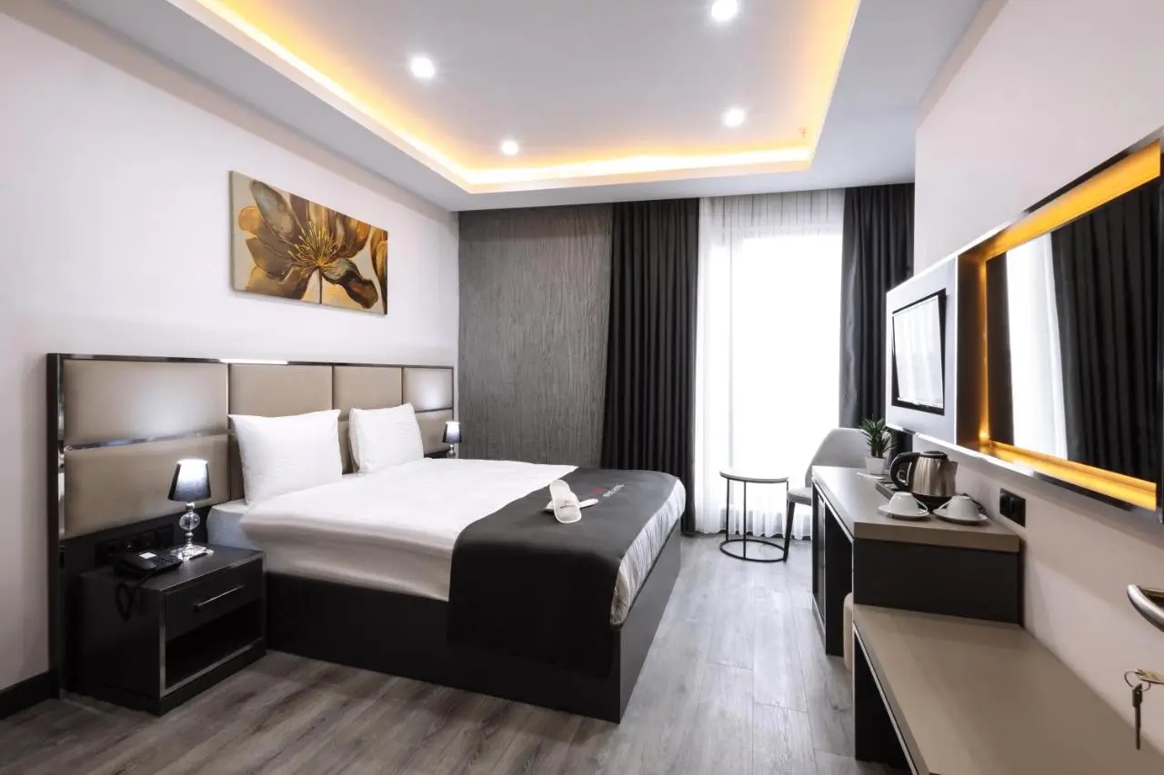 Meyzi Hotel