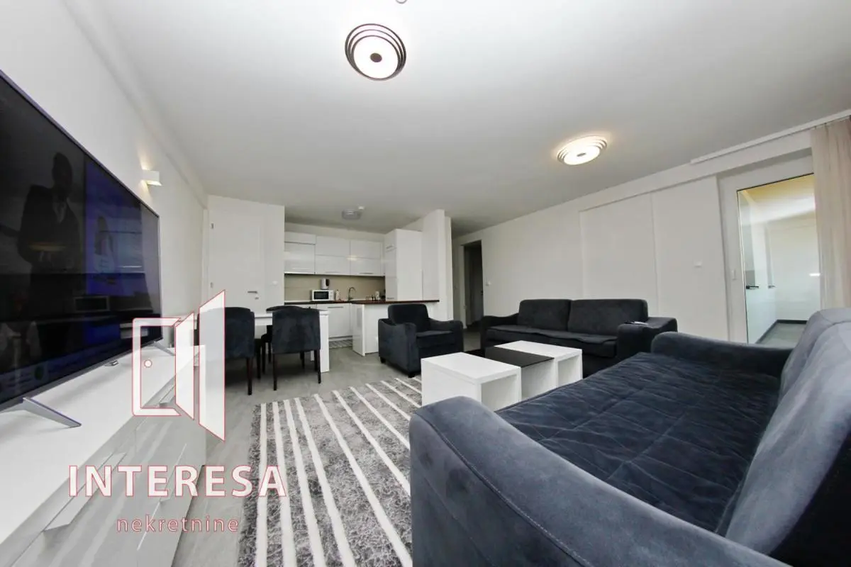 Panamera Apartments PRIVATE